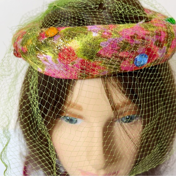 Vintage fascinator hat, mid century netted hat with tag - Picture 5 of 9